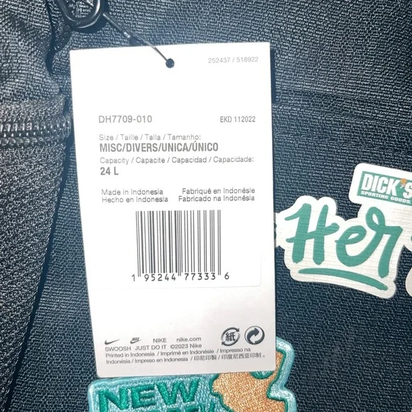 Nike Black Backpack with Vibrant Accents - Picture 3 of 4